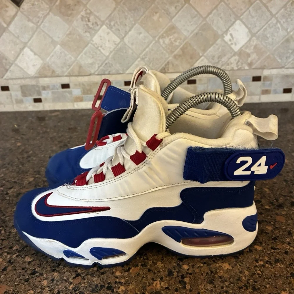 Nike Air Griffey Max 1 GS White Blue Red Kids Size 4Y DX3724-100 Baseball